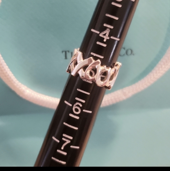 Tiffany & Co. Ring, Size 6, Sterling Silver - Picture 9 of 9